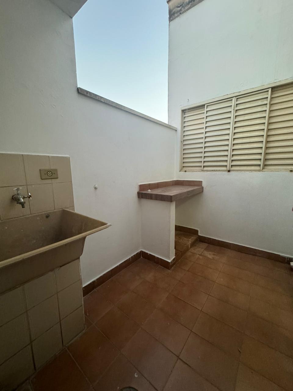 APL0830