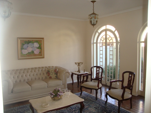 Casa Residencial - Centro
