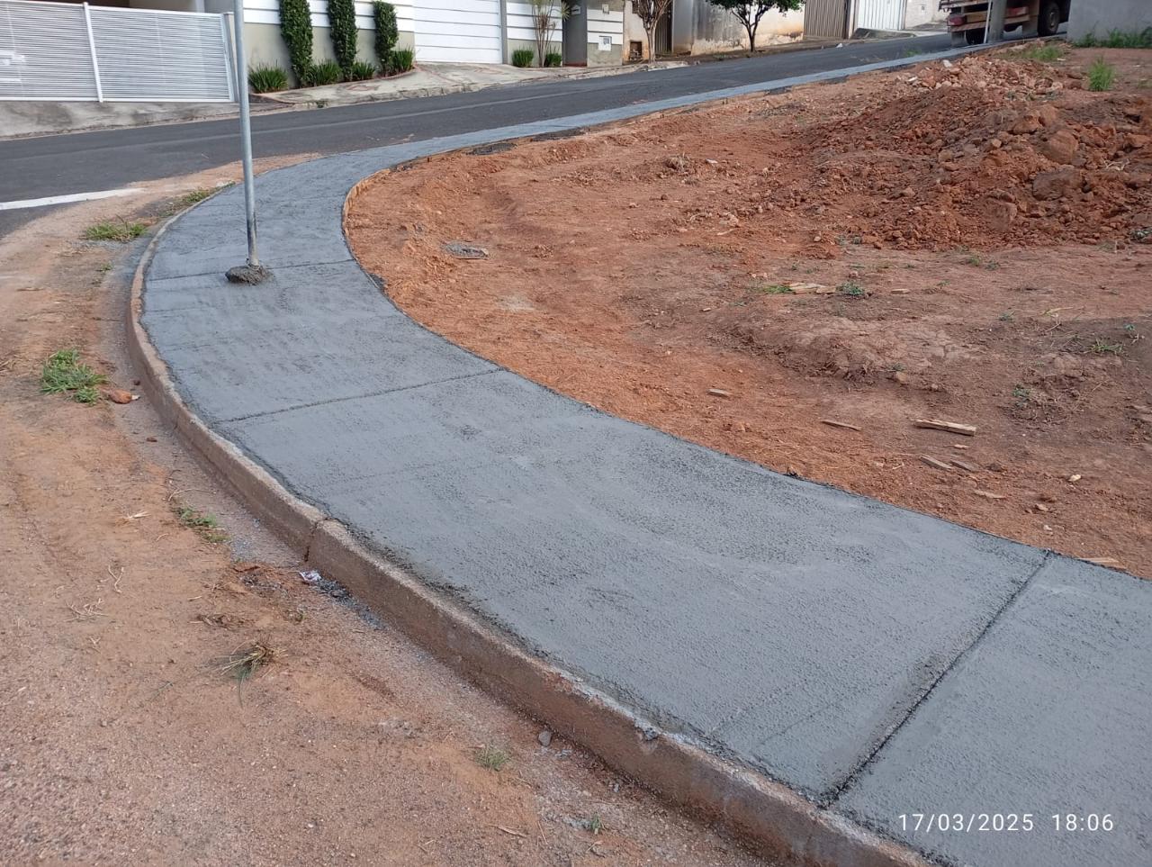 TV1122