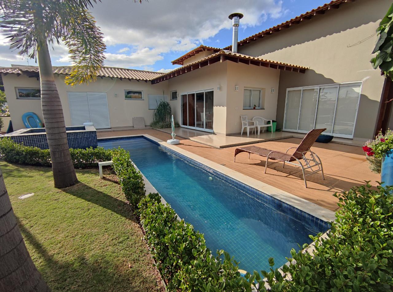 Casa Residencial - Condomínio Valle da Prata