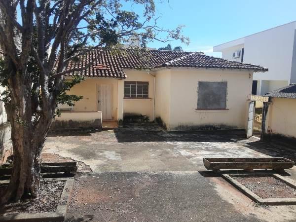 Casa Residencial - Centro