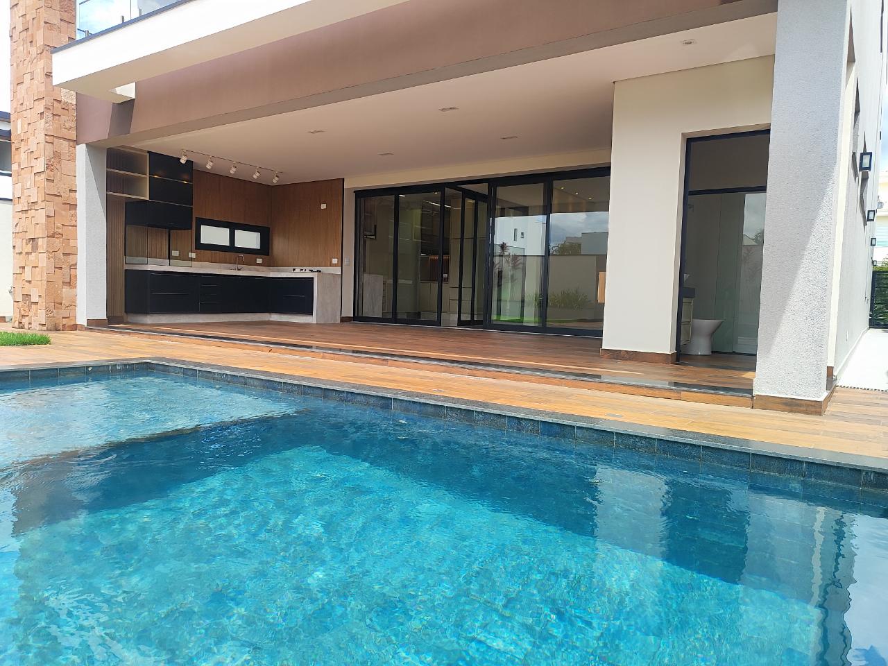 Casa Residencial - Condomínio Valle da Prata