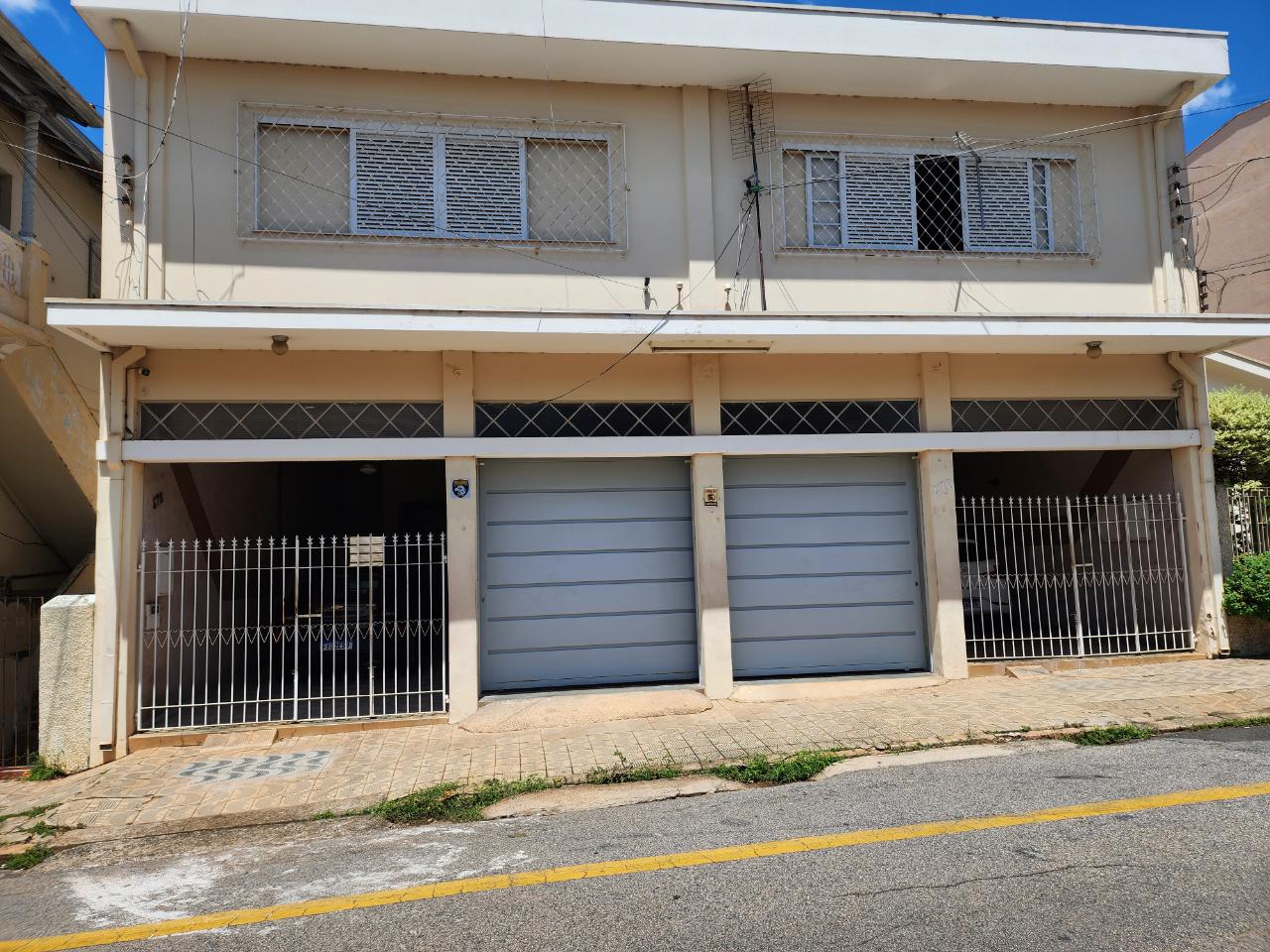 Casa Residencial - Centro