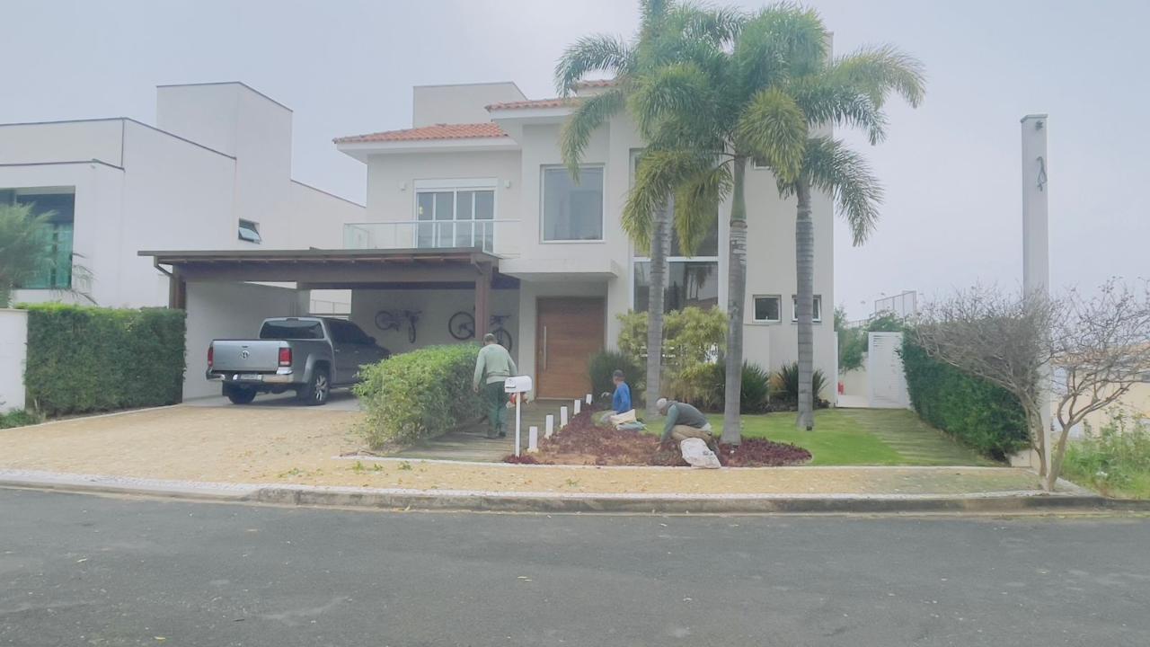 Casa Residencial - Condomínio Morro Azul II