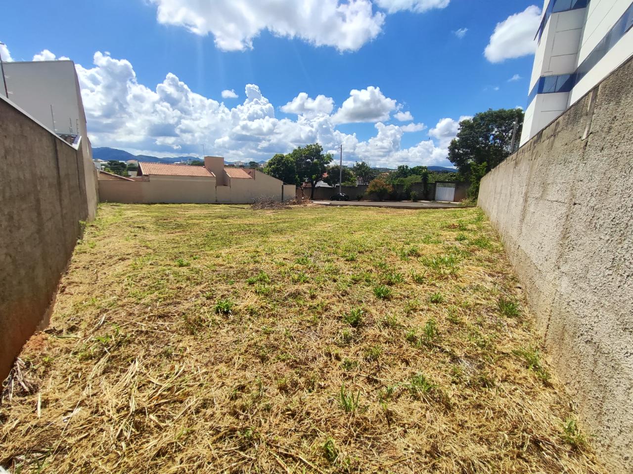 Terreno - Parque Universitário