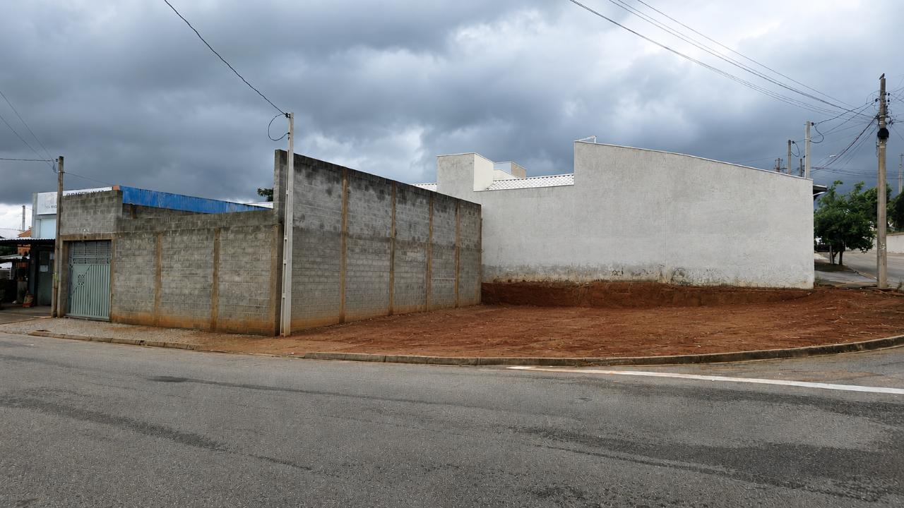 Terreno - Jardim Jacarandás